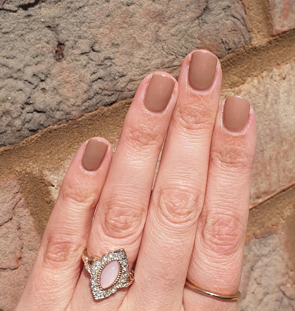 Shellac Boheme לק ג'ל היפואלרגני בצבע חום אטום | לק ג'ל היפואלרגני CND ...