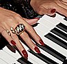 Shellac Devil Red לק ג'ל היפואלרגני בצבע אדום דם אטום
