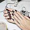 Shellac Signature Lipstick לק ג'ל היפואלרגני בצבע בורדו סגלגל עמוק אטום