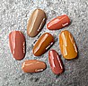 Shellac Willow Talk לק ג'ל היפואלרגני בצבע חום קרמל זהוב