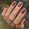 Shellac Toffe Talk לק ג'ל היפואלרגני בצבע חום מעושן כהה אטום