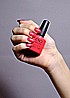Shellac Outrage Yes לק ג'ל היפואלרגני בצבע אדום תות עם שימר זהב