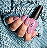 Shellac Ro-Mani-Cize לק ג'ל בצבע סגול מעושן עמוק עם שימר ורוד