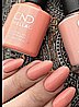 Shellac Uninhibited לק ג'ל היפואלרגני בצבע כתום עדין