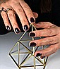 Shellac Plum Paisley לק ג'ל היפואלרגני בצבע סגול חציל מטאלי אטום